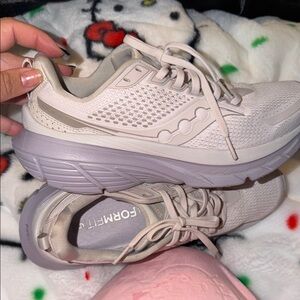 Saucony Women's Sneakers - Cream and Gray